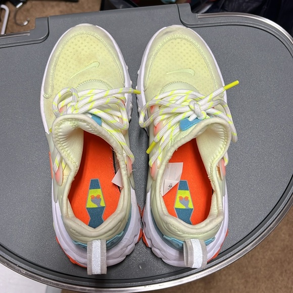 Nike React Shoes - Picture 2 of 2